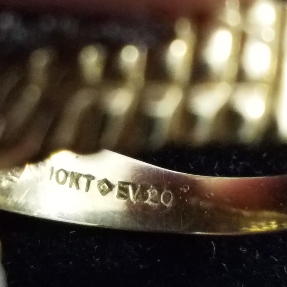 Amber set in 10k Gold - Picture 4 of 5